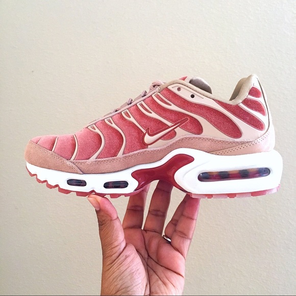 Nike Air Max Plus LX Dusty Peach - Picture 5 of 8